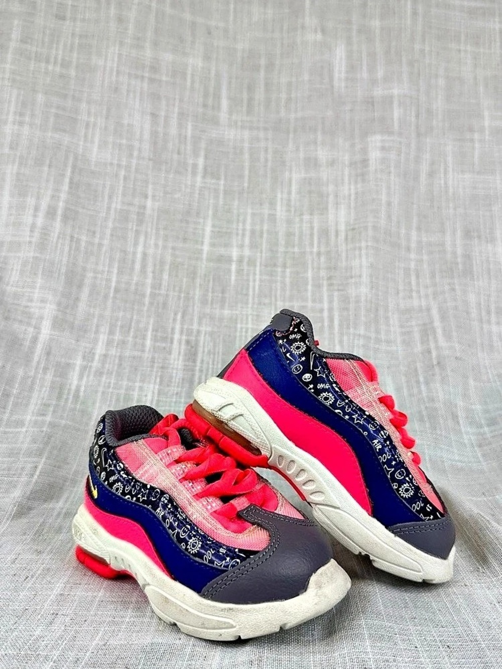 Nike Air Max 95 Toddler Sneakers in Blue & Pink